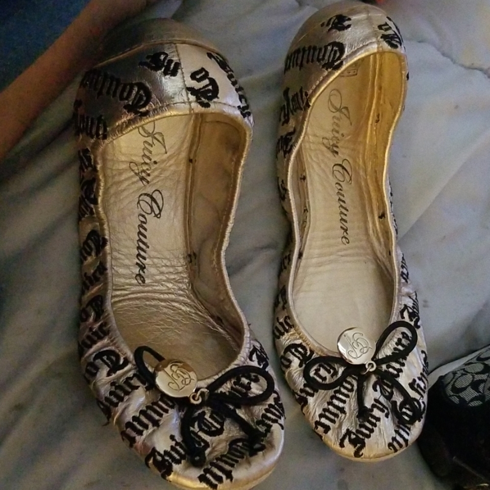 7.5 Juicy Couture Gold, logo ballet shoes